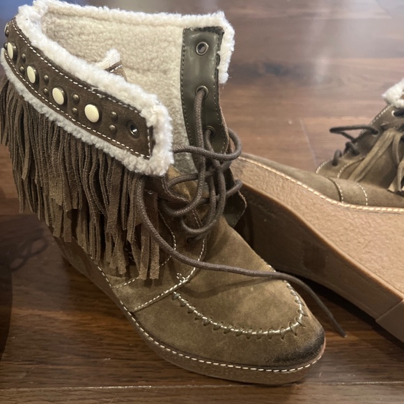 Sam Eldeman booties- fringe NEW - Picture 1 of 3